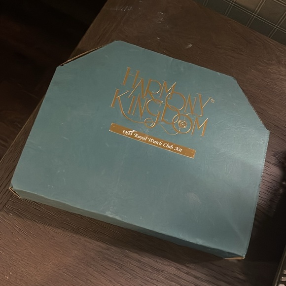 Harmony Kingdom Car Pin and Lamb chops trinket box - Picture 5 of 6